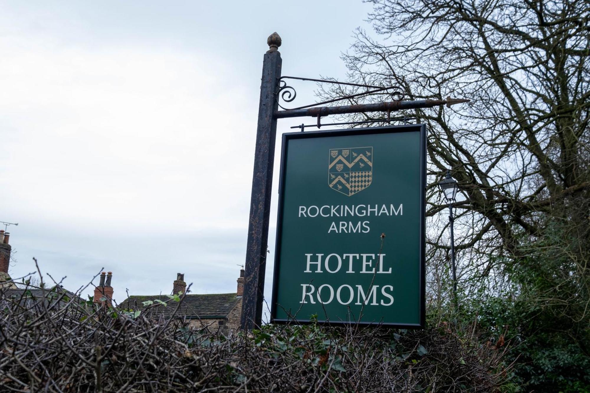 Rockingham Arms By Greene King Inns Wentworth  Exterior foto