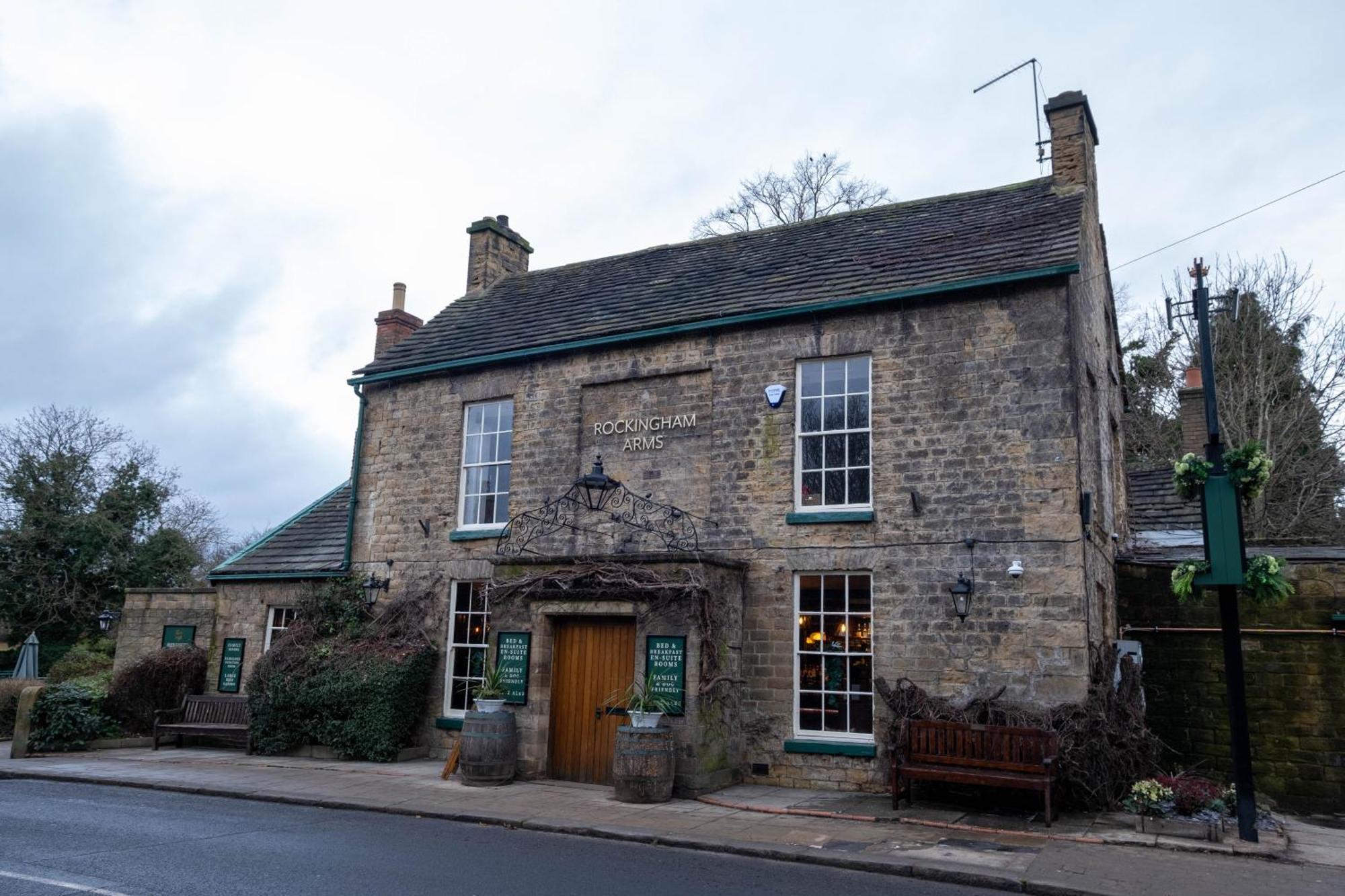 Rockingham Arms By Greene King Inns Wentworth  Exterior foto