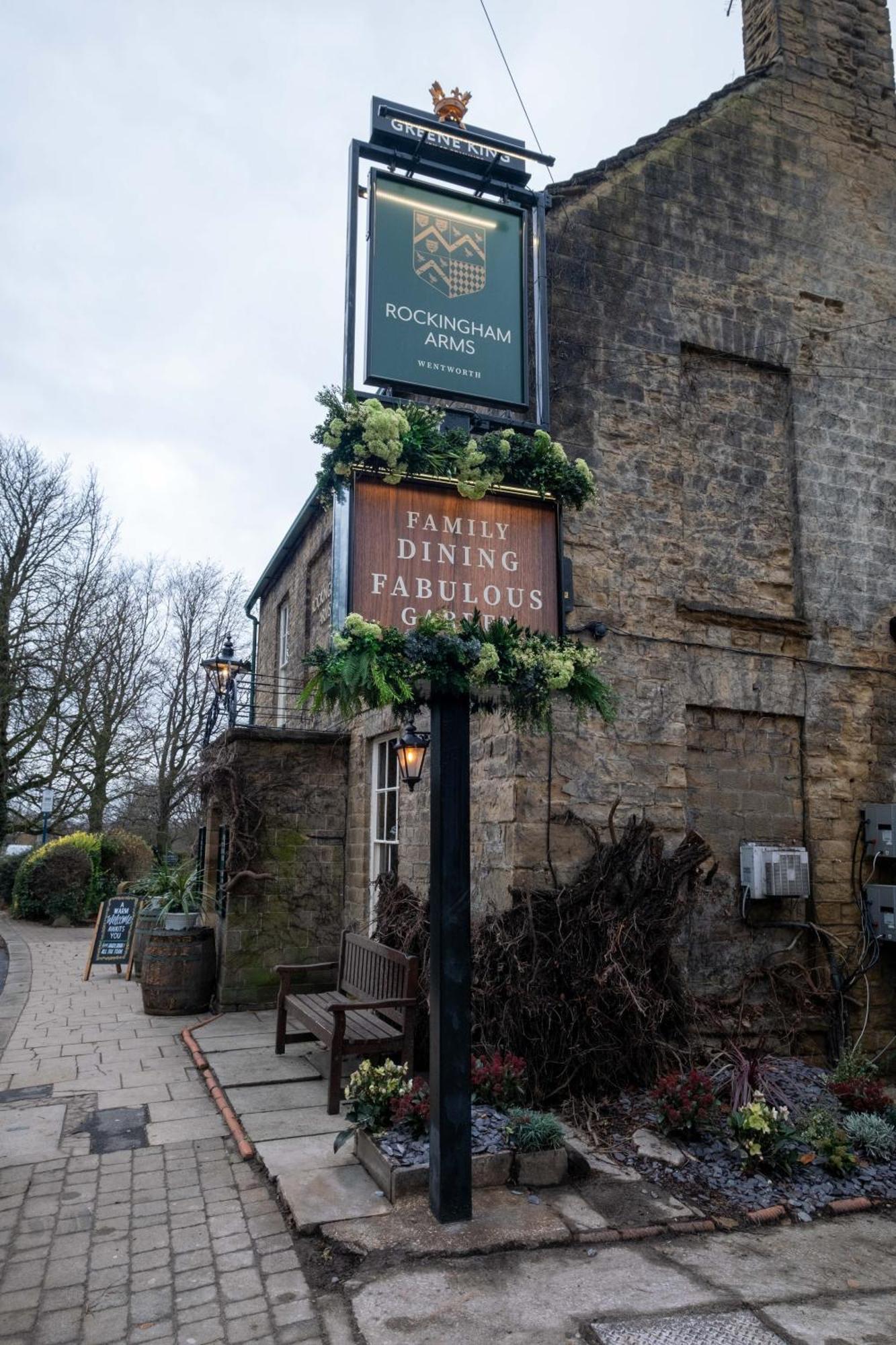 Rockingham Arms By Greene King Inns Wentworth  Exterior foto