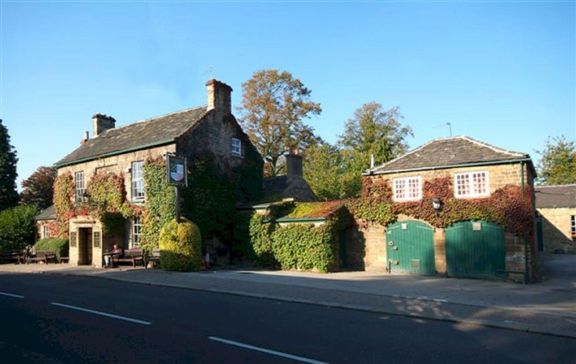 Rockingham Arms By Greene King Inns Wentworth  Exterior foto